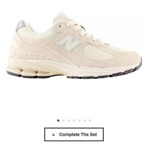 New Balance 2002R Sneakers